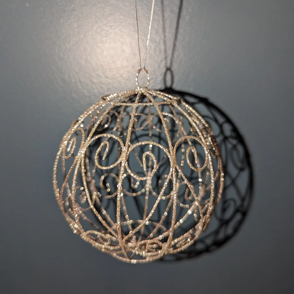 Pier 1 metallic wire Christmas ornament